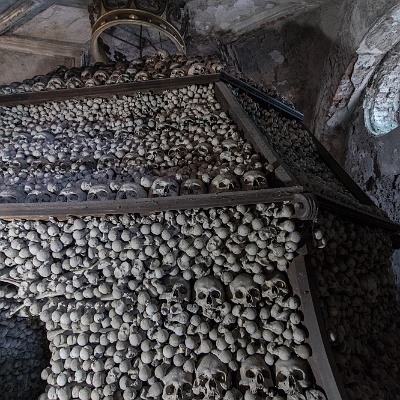 WEB IMG 0315 : Beinhaus, Knochenkirche