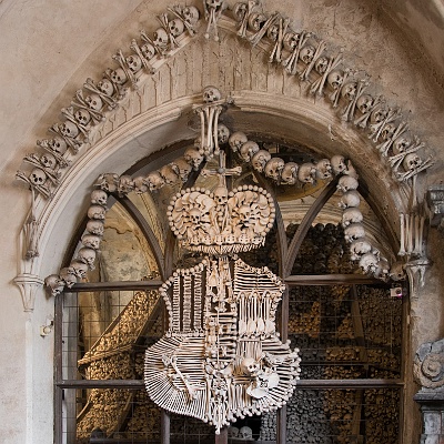 WEB IMG 0344 : Beinhaus, Knochenkirche