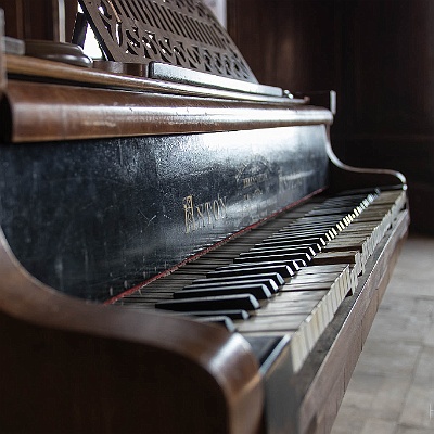 PC002635-LR2K : Abandoned, Lost Place, Schloss