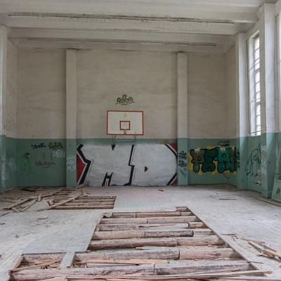 die Sporthalle der Schule : GSSD, Lost Place